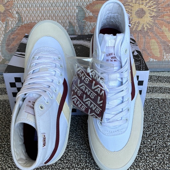 Vans WMNS Crockett High
White/Red
VN0A5JIGYF9
Sneakers - Picture 14 of 16